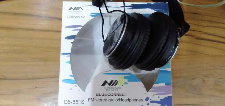 NIA Q8-851S Foldable Rechargeable Bluetooth Headset 1